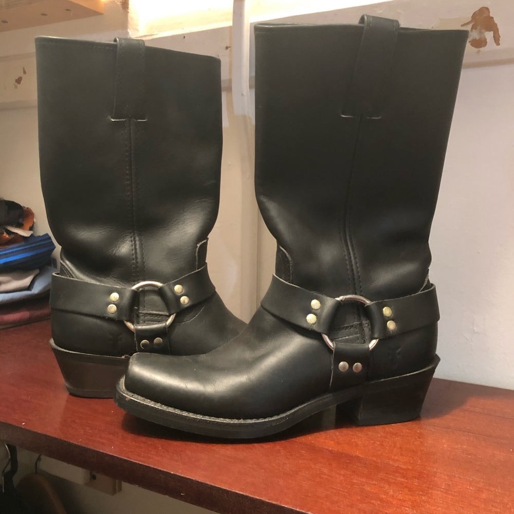 Fry boots